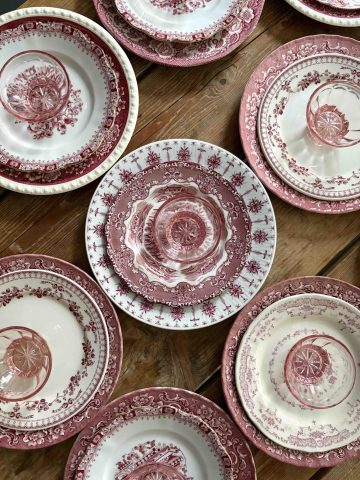 Selectie rood servies